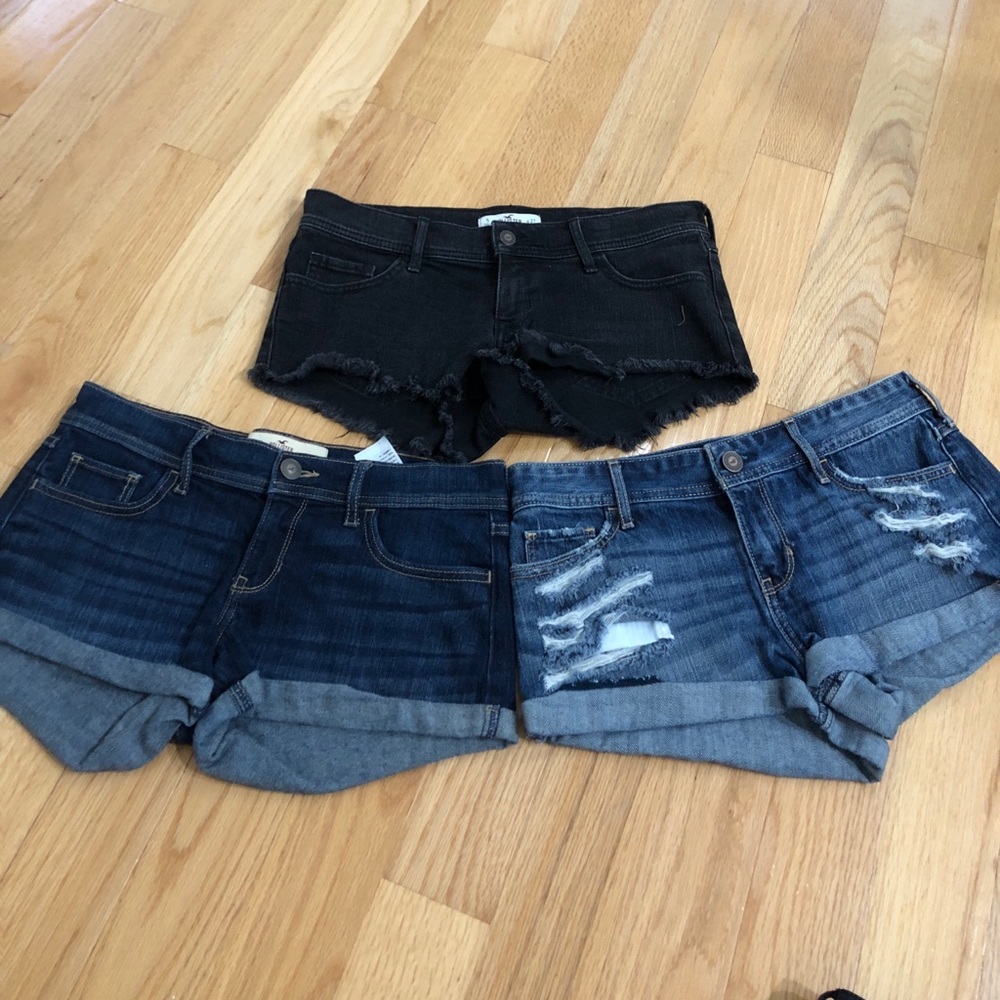 Size 5 Hollister short bundle (all 3)